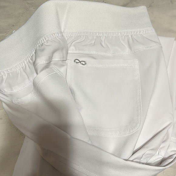 Inifinity Scrub - Picture 4 of 4